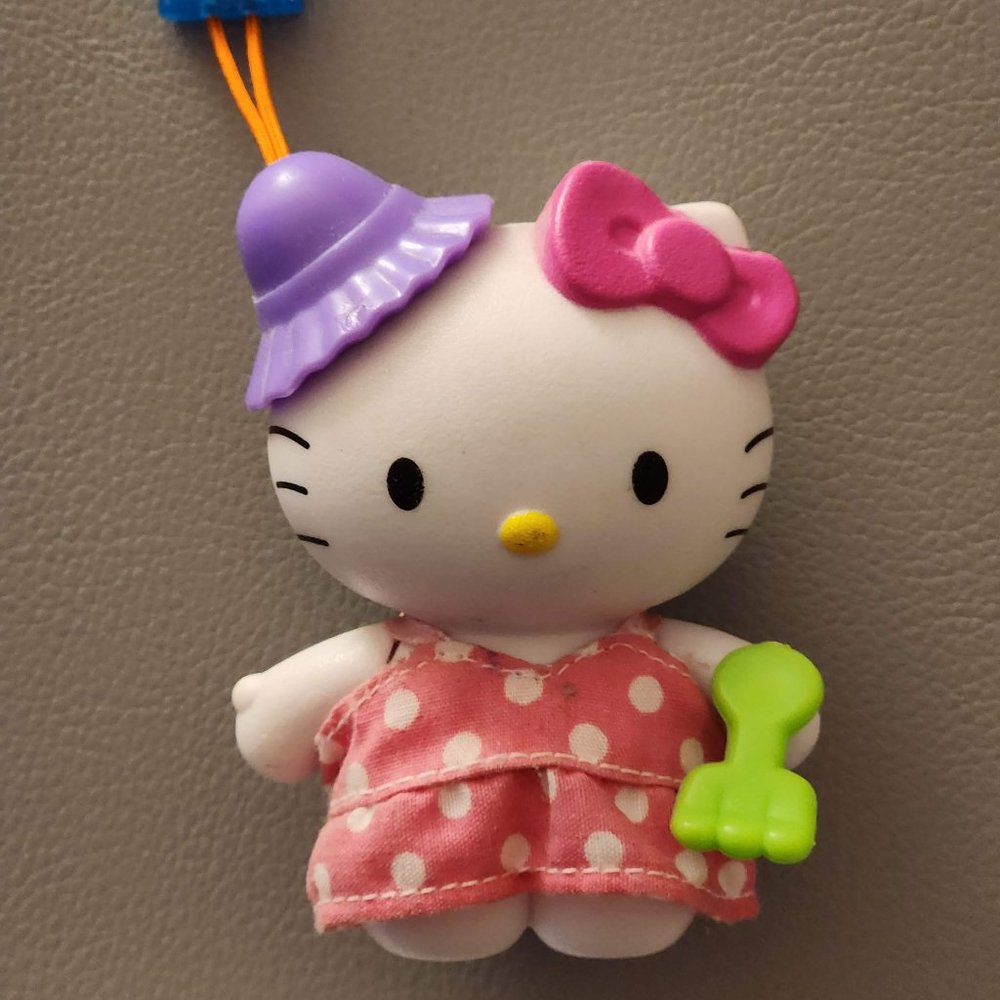 Hello Kitty Bundle - Picture 13 of 16